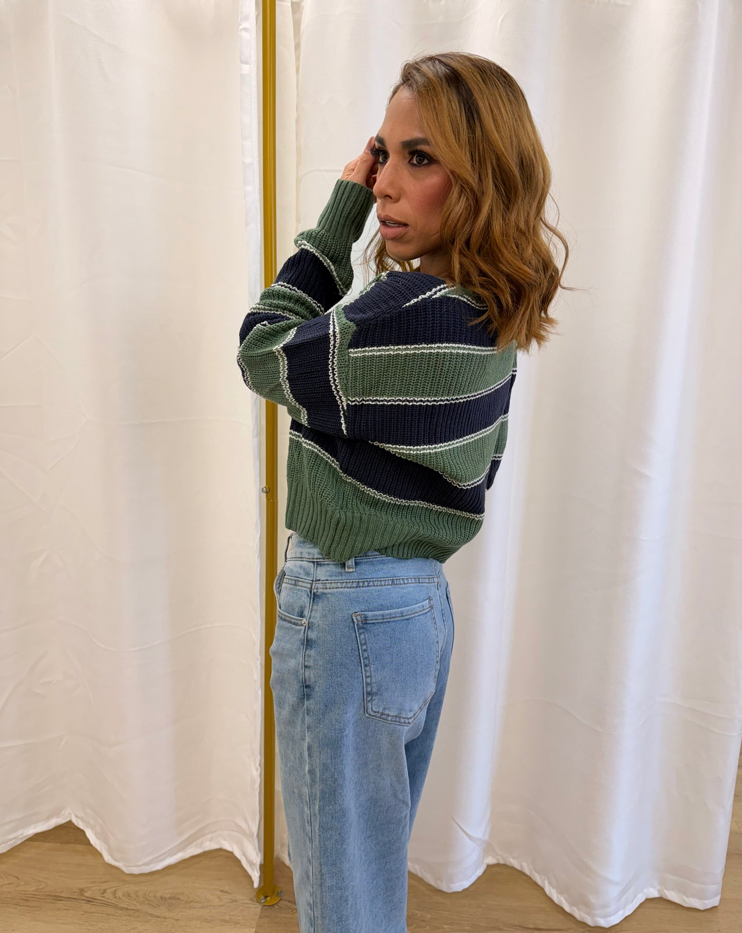 SELENA SWEATER