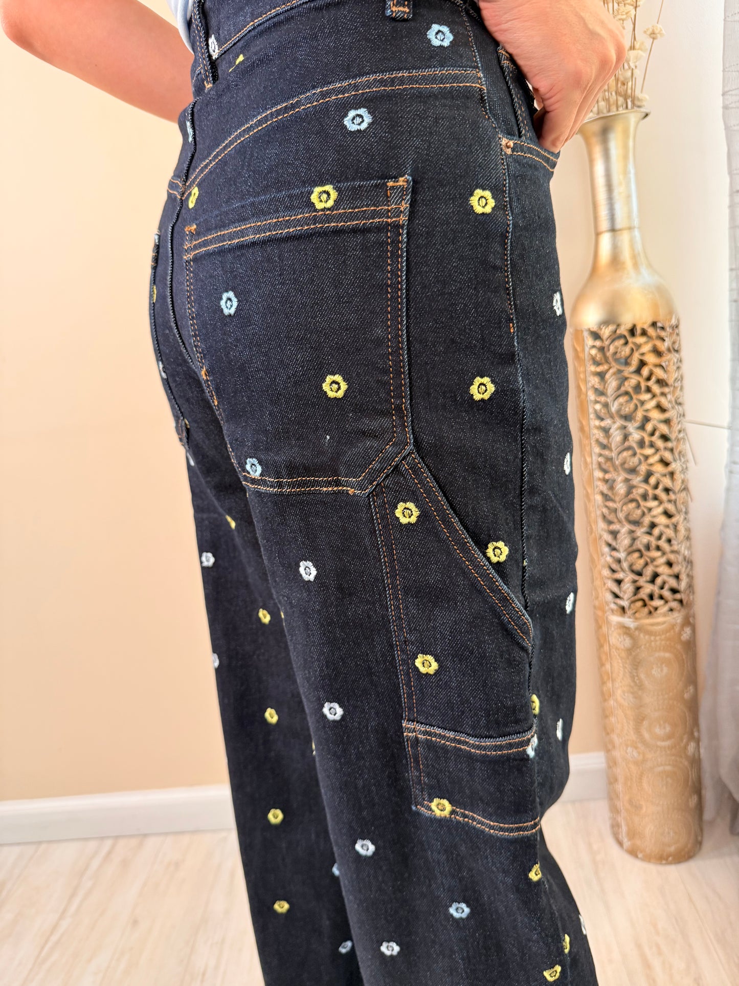 ARIEL JEANS