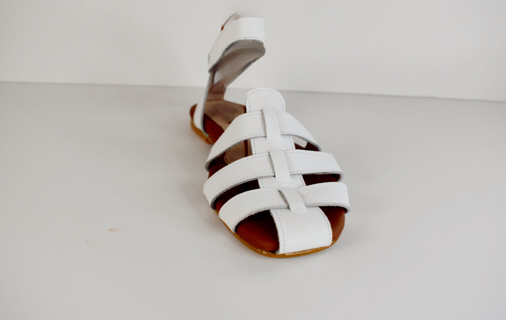 BLANQUITA FLAT SANDALS