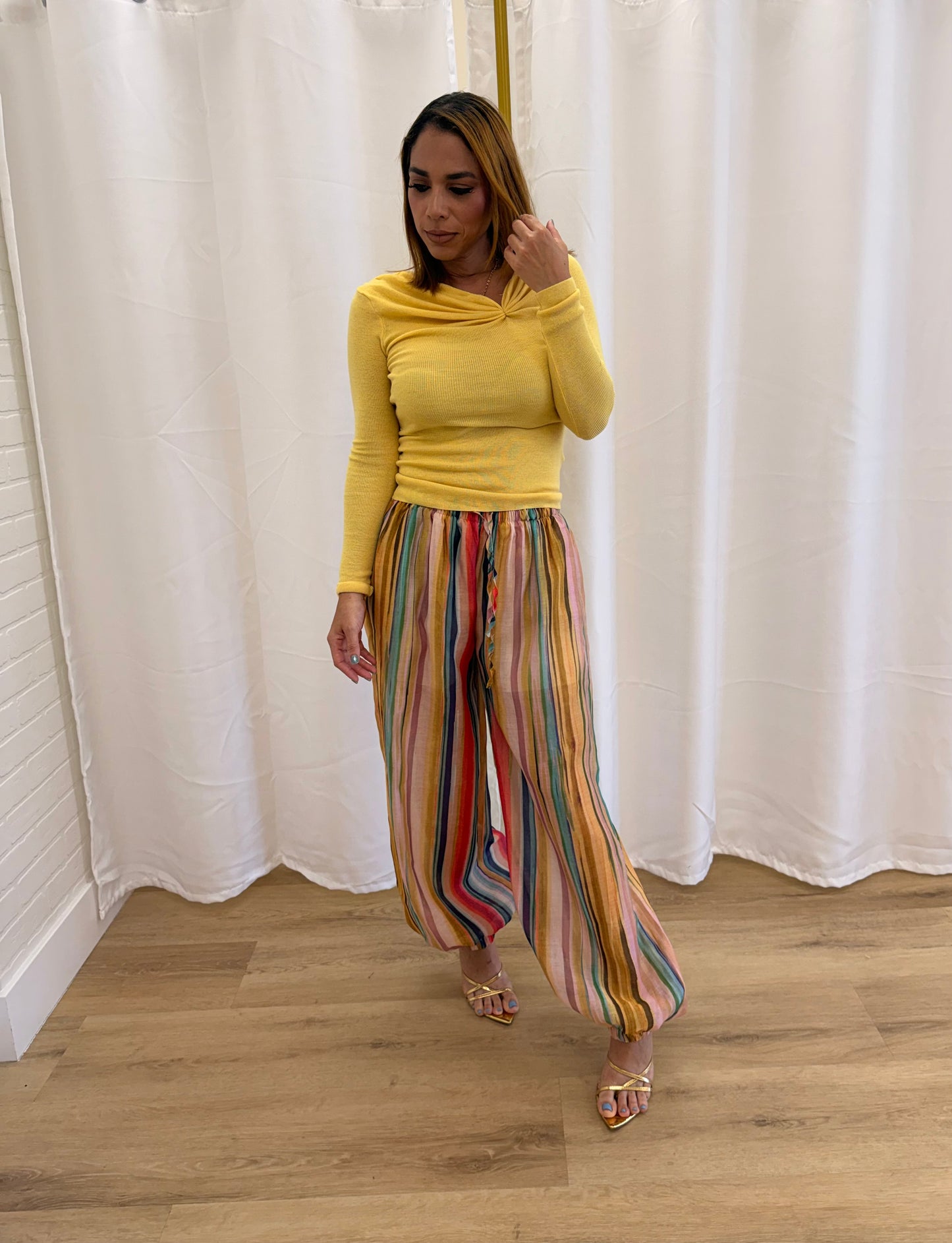 NIKA TOP
